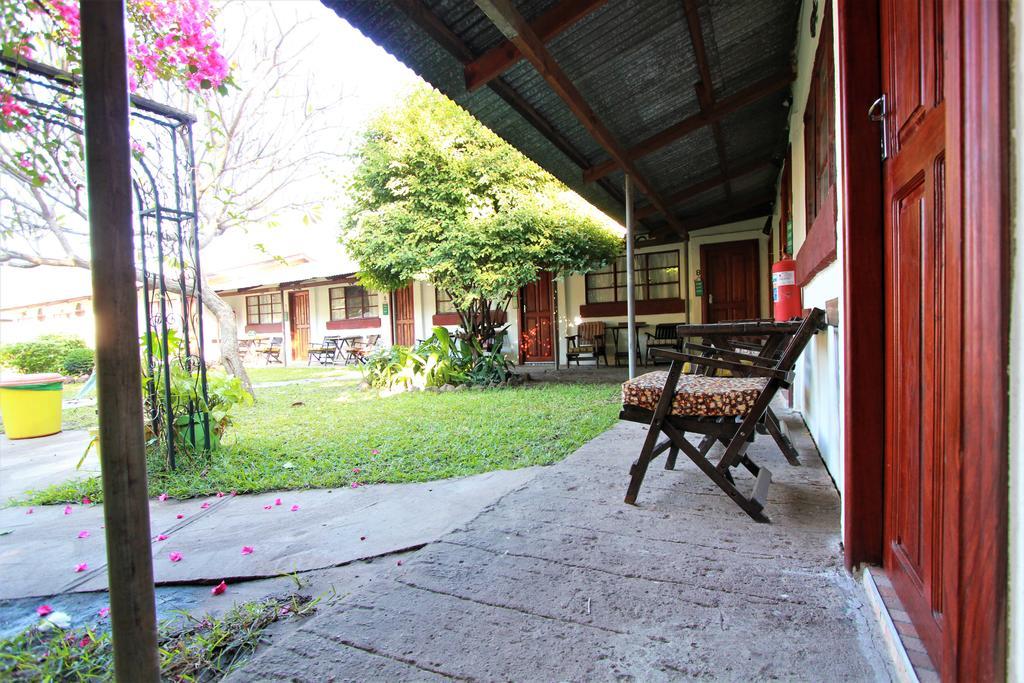 Zigzag Town Lodge Livingstone Zewnętrze zdjęcie